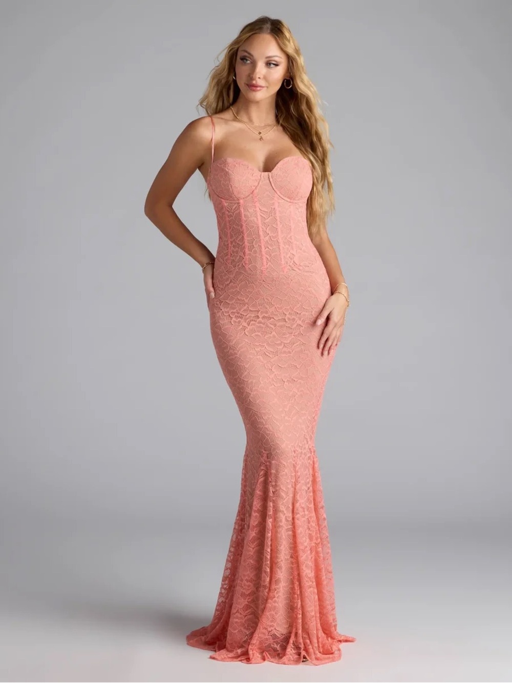 NWT Windsor Lace Mermaid Gown in Coral